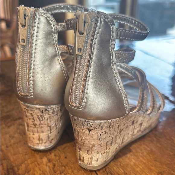 SO Girl's Gold Strappy Wedge Sandals - Picture 4 of 4